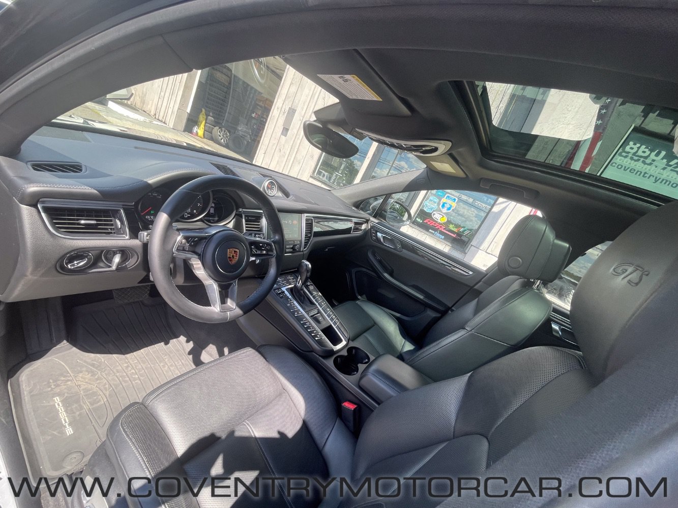 Used 2018 Porsche Macan GTS AWD/4WD image 32