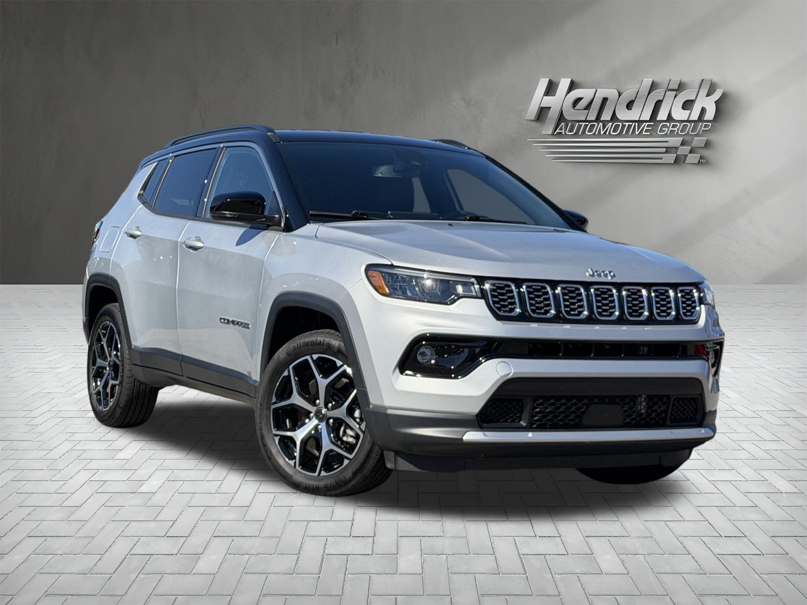 Used 2025 Jeep Compass Limited AWD/4WD image 2