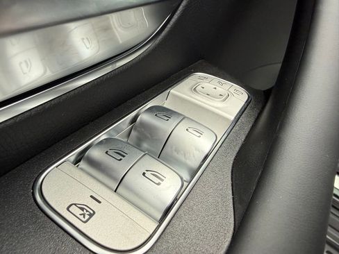 New 2026 Mercedes-Benz GLS 580 4MATIC image 16