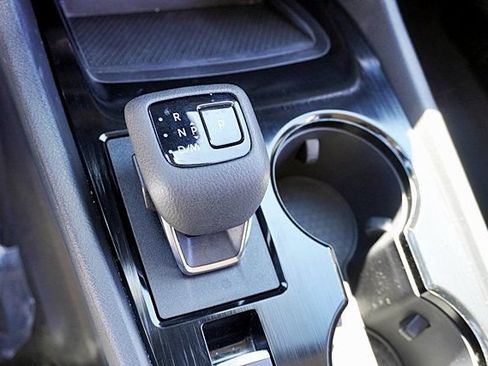 Certified 2023 Nissan Rogue S FWD image 40