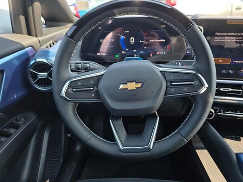 New 2025 Chevrolet Equinox EV LT image 20