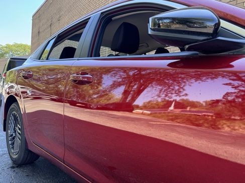 New 2027 Nissan Sentra SV w/ Floor Mat Package FWD image 9