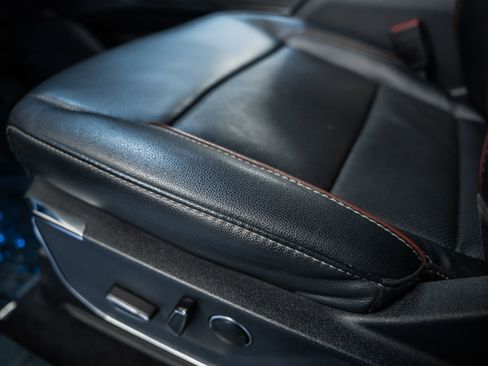 Certified 2023 Ford F150 Lariat w/ Equipment Group 502A High image 46