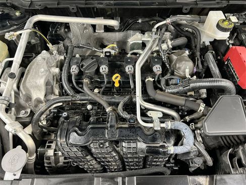 Used 2024 Mitsubishi Outlander SE image 25