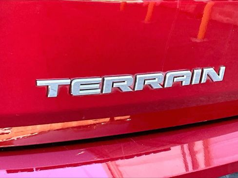 Used 2020 GMC Terrain SLE w/ Driver Convenience Package image 9