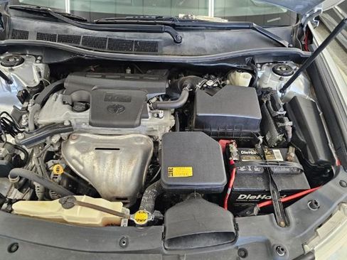 Used 2012 Toyota Camry LE image 35