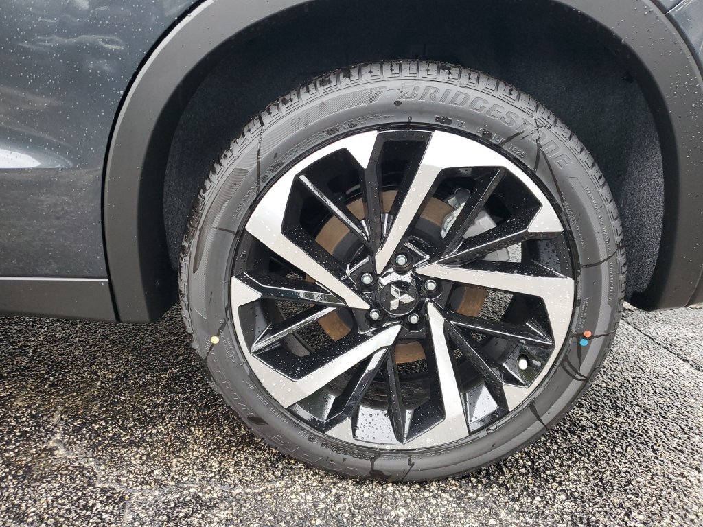 Used 2025 Mitsubishi Outlander SE AWD/4WD image 8