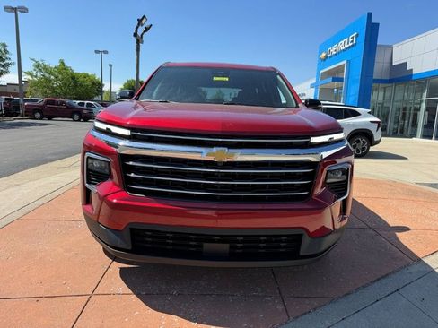 New 2026 Chevrolet Traverse LT image 2