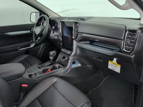 New 2025 Ford Ranger Lariat w/ Trailer Tow Package image 12