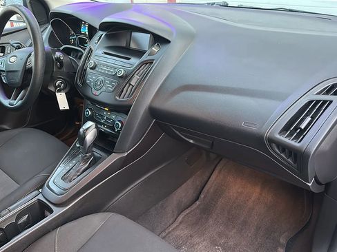 Used 2015 Ford Focus SE image 20