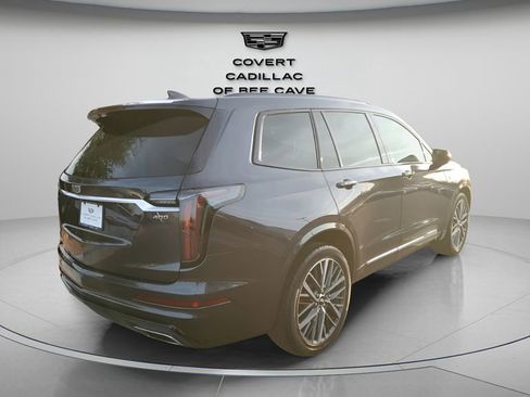 Certified 2022 Cadillac XT6 Sport image 9