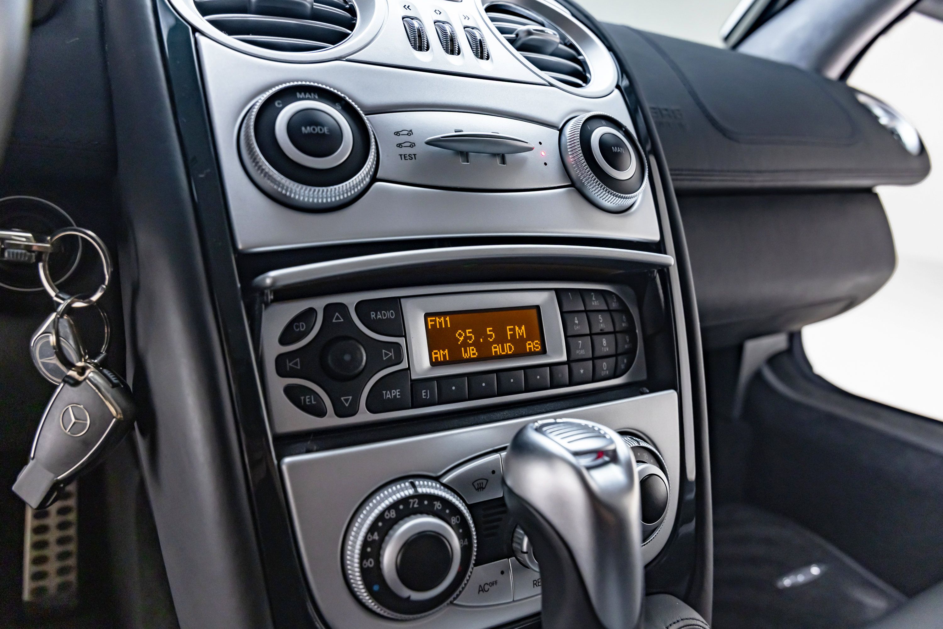 Used 2005 Mercedes-Benz SLR image 63