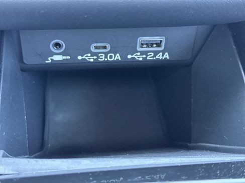 Used 2025 Subaru Outback Premium AWD/4WD image 26