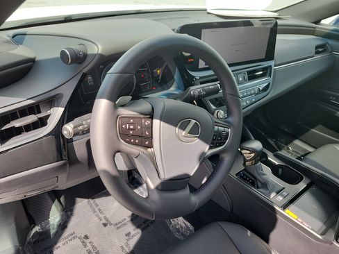 Certified 2025 Lexus ES 300h w/ Premium Package FWD image 23
