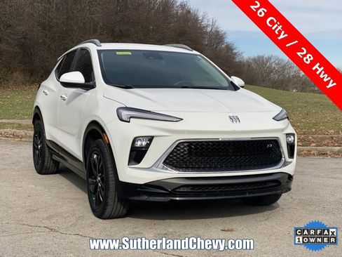 Used 2024 Buick Encore GX Sport Touring image 9