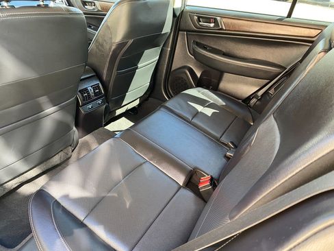 Used 2017 Subaru Outback 2.5i Limited image 13