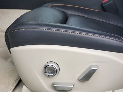 Used 2023 Lucid Air Touring image 6