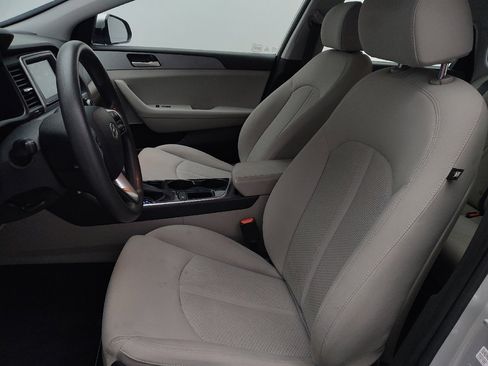 Used 2018 Hyundai Sonata SE FWD image 17