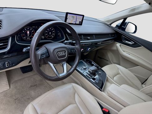 Used 2018 Audi Q7 3.0T Premium Plus w/ Premium Plus Package AWD/4WD image 7