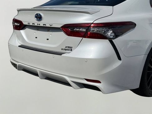 Used 2022 Toyota Camry XSE w/ Navigation Upgrade Package FWD image 9