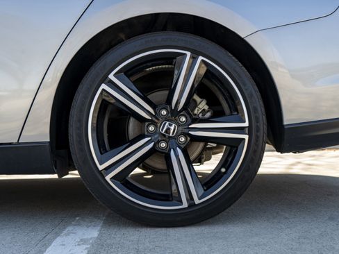 Used 2024 Honda Accord Sport image 15