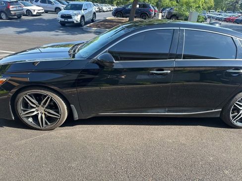 Used 2022 Honda Accord Touring image 4