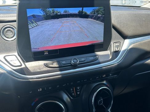 Used 2025 Chevrolet Blazer LT FWD image 20