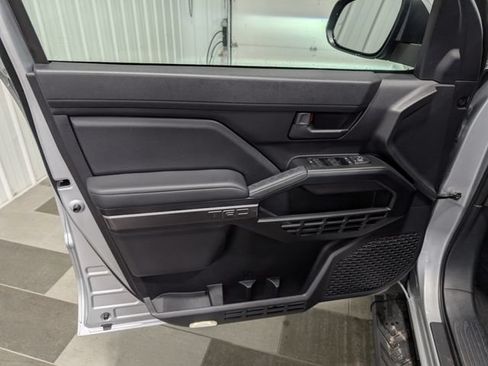 Used 2025 Toyota 4Runner TRD Sport AWD/4WD image 12