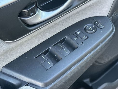 Used 2021 Honda CR-V EX image 15