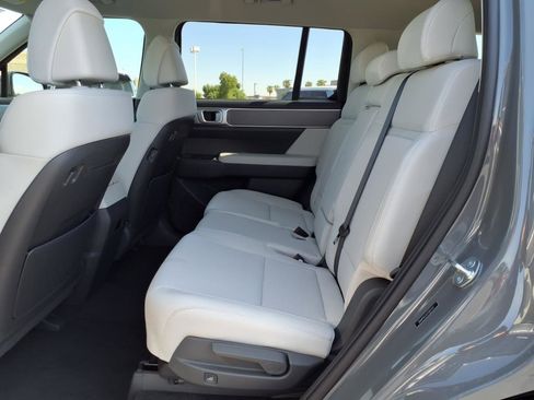 New 2026 Hyundai Santa Fe SE image 7