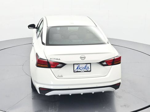 Certified 2025 Nissan Altima 2.5 SV FWD image 32