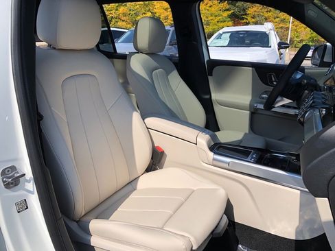 New 2026 Mercedes-Benz GLB 250 4MATIC image 31