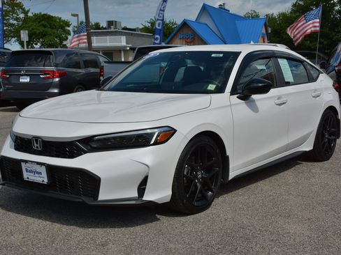 Used 2025 Honda Civic Sport image 1