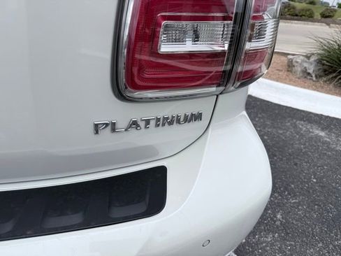 Used 2020 Nissan Armada Platinum image 8