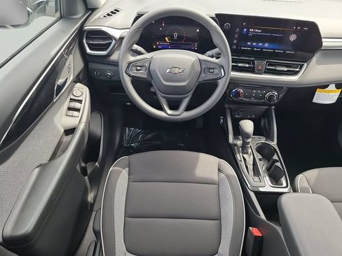New 2026 Chevrolet TrailBlazer LT w/ Midnight Edition FWD image 14