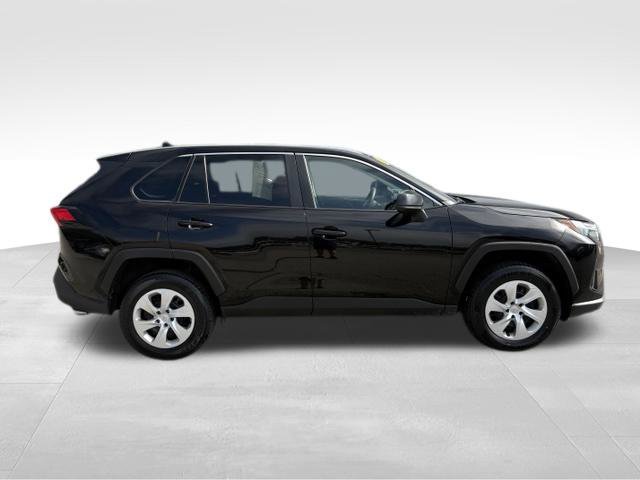 Used 2025 Toyota RAV4 LE AWD/4WD image 9