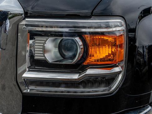 Used 2019 GMC Sierra 3500 SLT image 7