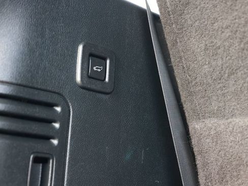 Used 2016 Lincoln Navigator Select RWD image 51