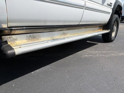 Used 2004 Chevrolet Silverado 2500 LT AWD/4WD image 14