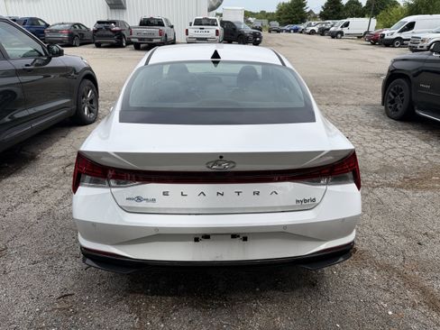 Used 2023 Hyundai Elantra Limited FWD image 10