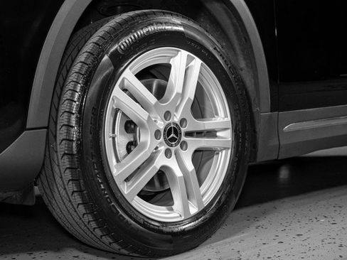 Certified 2023 Mercedes-Benz GLA 250 image 9