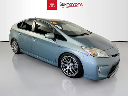 Used 2015 Toyota Prius Two image 1