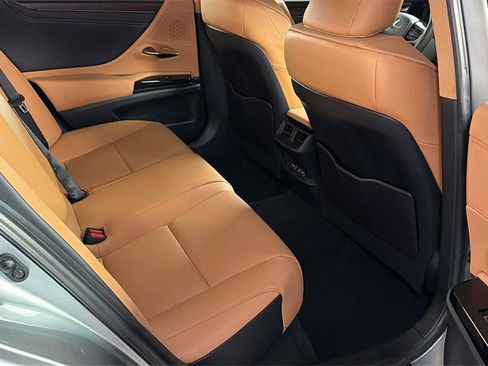 Certified 2023 Lexus ES 350 w/ Premium Package image 13