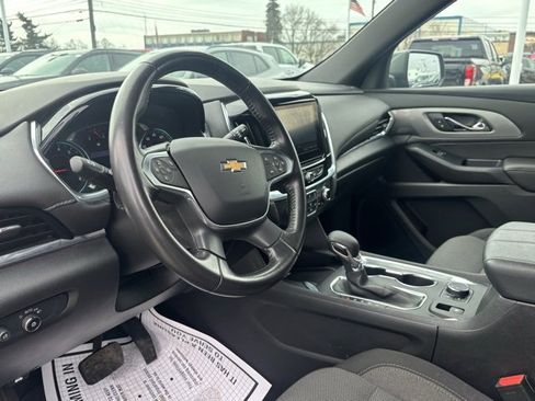 Certified 2022 Chevrolet Traverse LT image 13