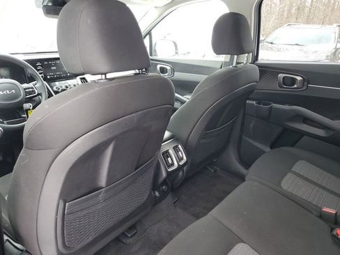 Used 2023 Kia Sorento LX image 26