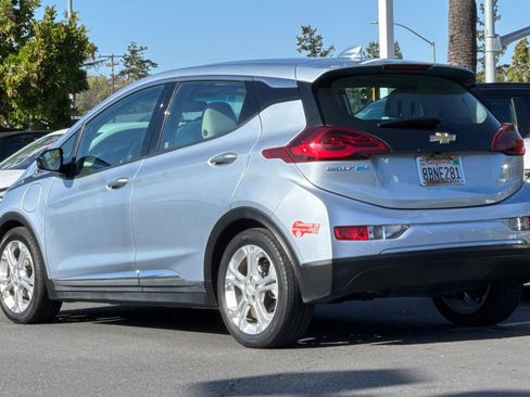 Used 2017 Chevrolet Bolt LT FWD image 7