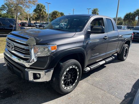 Used 2017 Toyota Tundra SR5 image 2