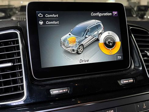 Used 2017 Mercedes-Benz GLS 450 4MATIC image 38
