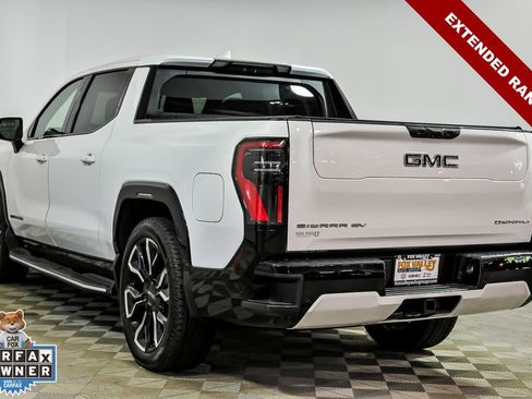 Used 2025 GMC Sierra EV Denali AWD/4WD image 4