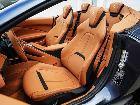 Used 2026 Ferrari Roma Spider RWD image 36
